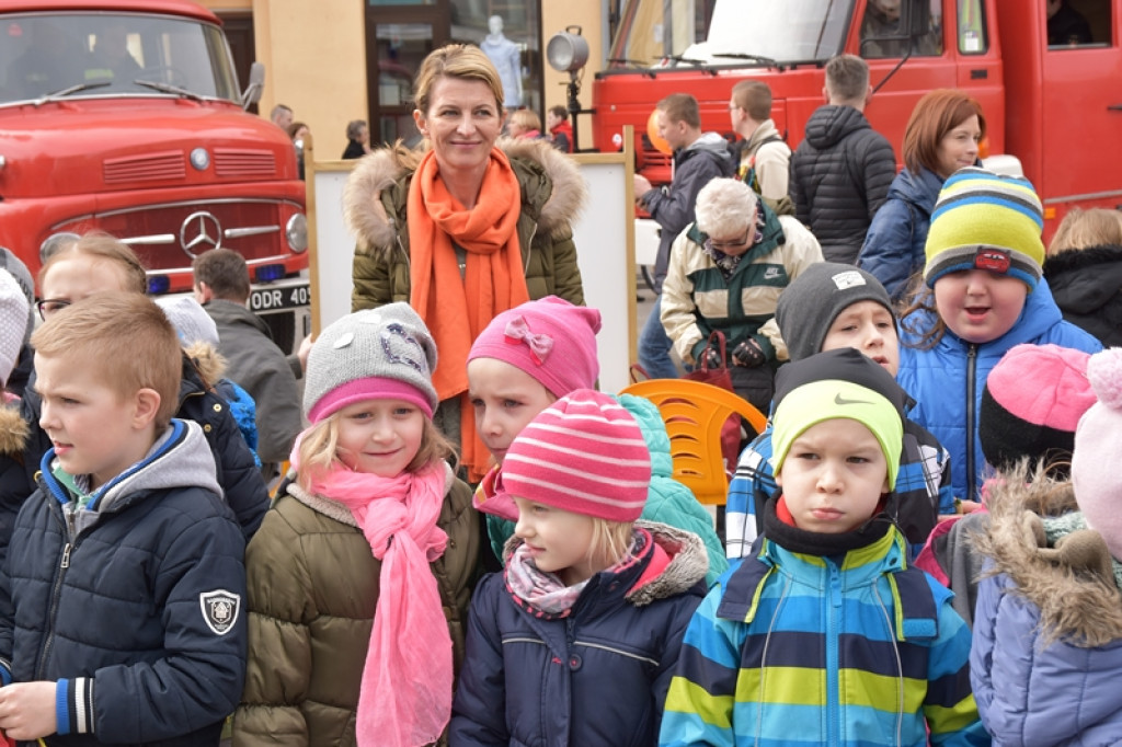 Przegonili zimę, powitali wiosnę! Ulicami Brzegu przeszedł 3. Integracyjny Marsz [ZDJĘCIA + VIDEO]