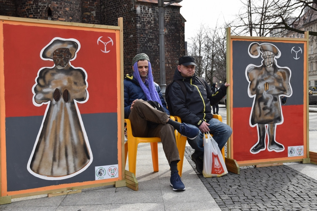 Przegonili zimę, powitali wiosnę! Ulicami Brzegu przeszedł 3. Integracyjny Marsz [ZDJĘCIA + VIDEO]