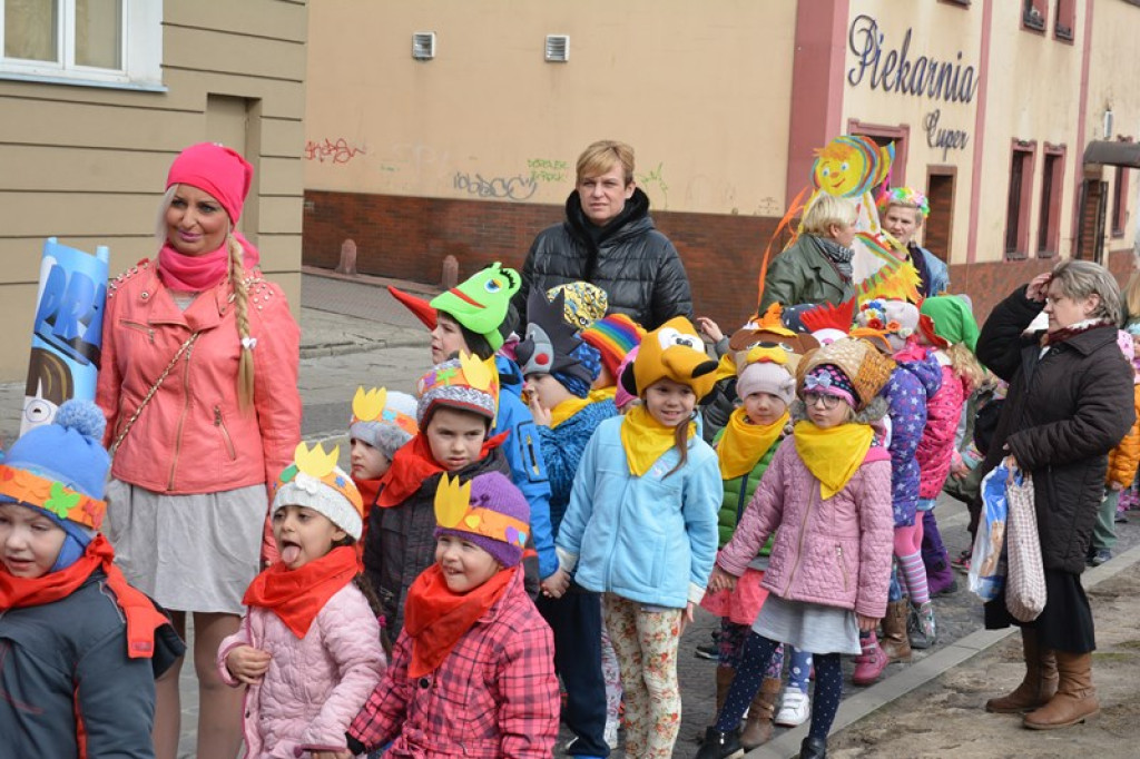 Przegonili zimę, powitali wiosnę! Ulicami Brzegu przeszedł 3. Integracyjny Marsz [ZDJĘCIA + VIDEO]