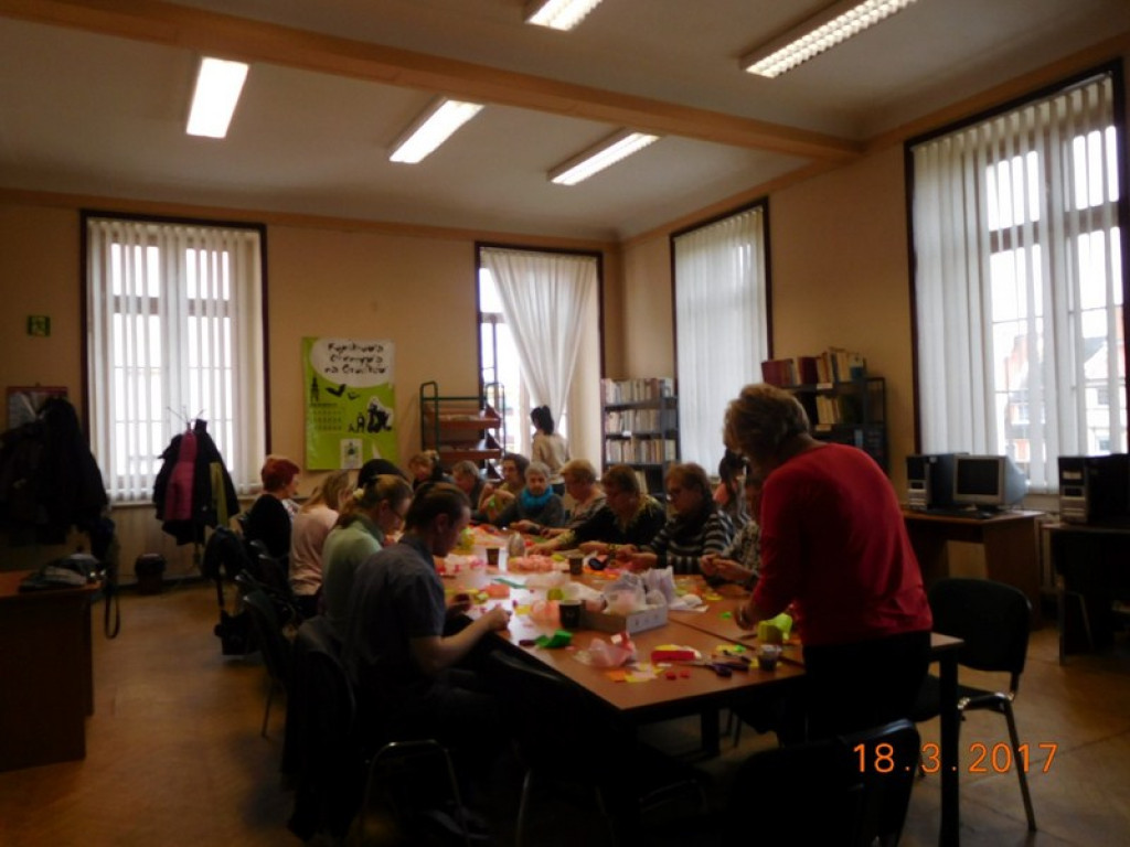 Warsztaty rękodzieła zakończone. Przed nami kolejne spotkania autorskie w Bibliotece w Grodkowie