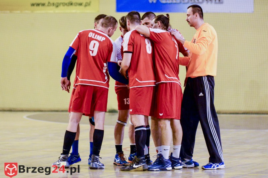 Olimp Grodków przegrał z liderem