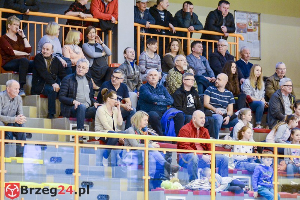 Olimp Grodków przegrał z liderem