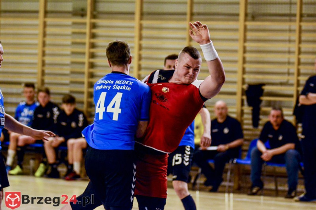 Olimp Grodków przegrał z liderem