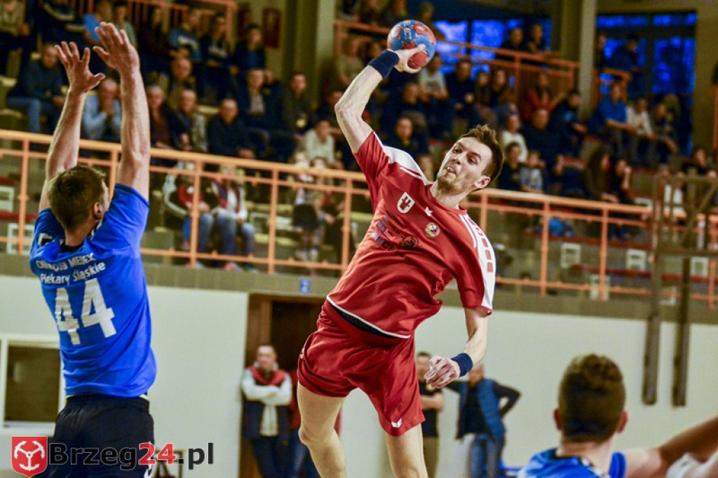 Olimp Grodków przegrał z liderem