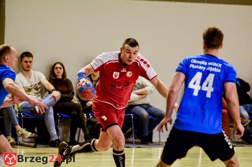Olimp Grodków przegrał z liderem