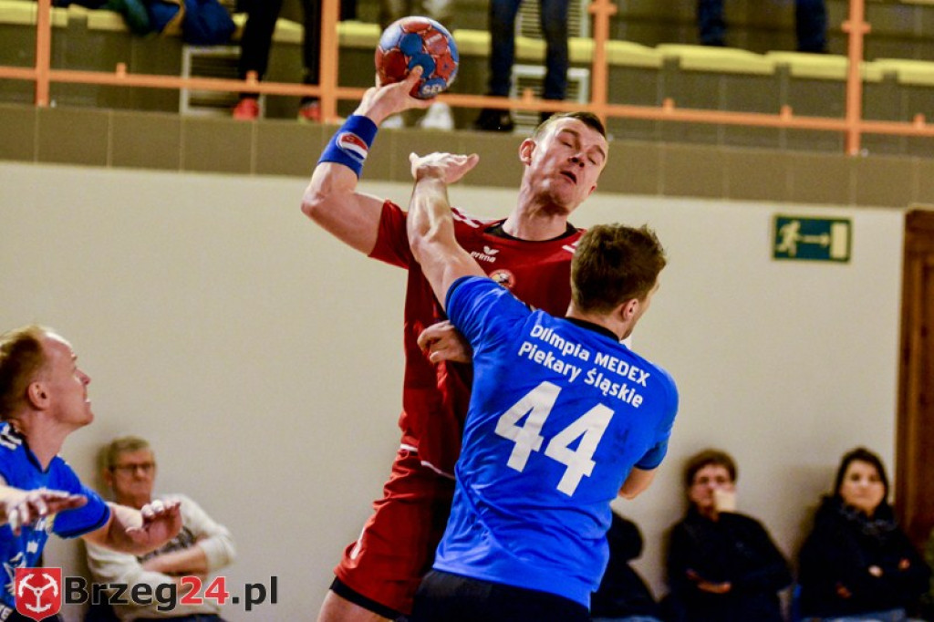 Olimp Grodków przegrał z liderem