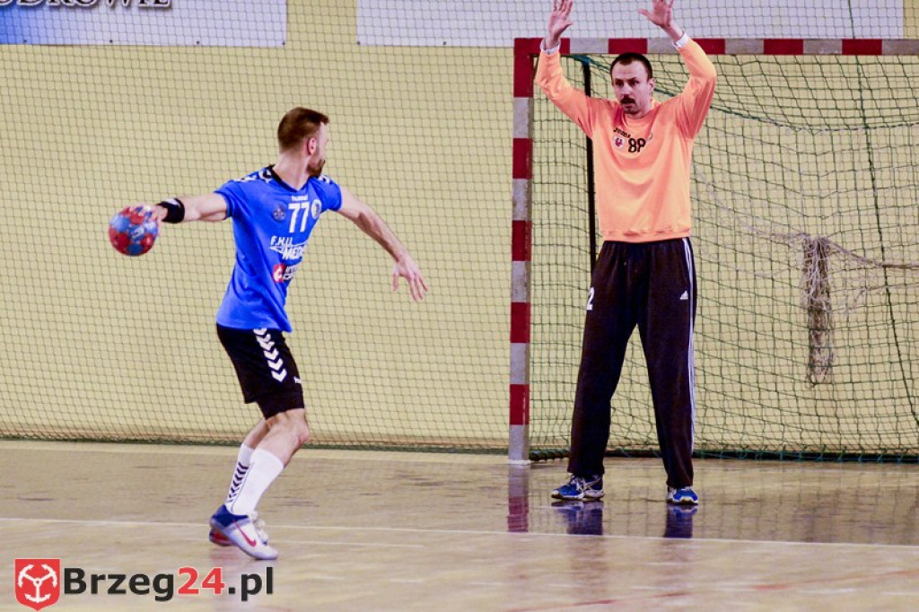 Olimp Grodków przegrał z liderem