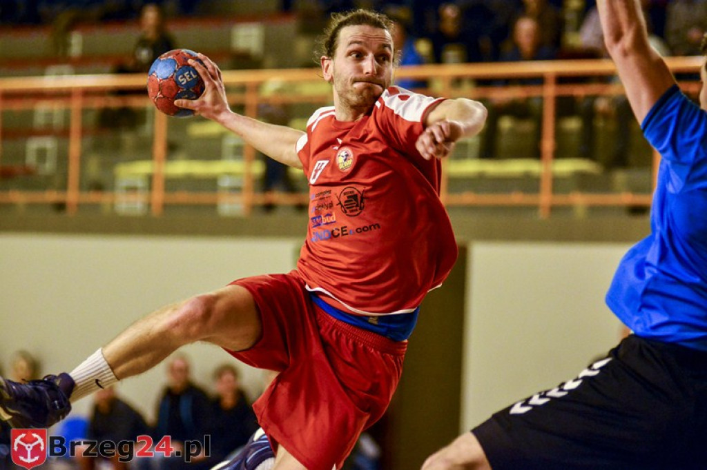 Olimp Grodków przegrał z liderem