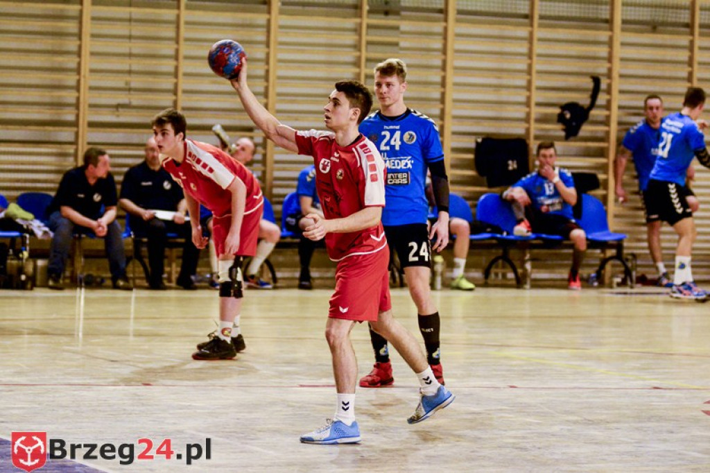 Olimp Grodków przegrał z liderem