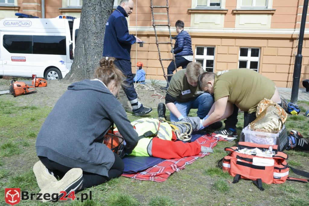 II Mistrzostwa Pierwszej Pomocy o Puchar Dyrektora ZSM w Brzegu