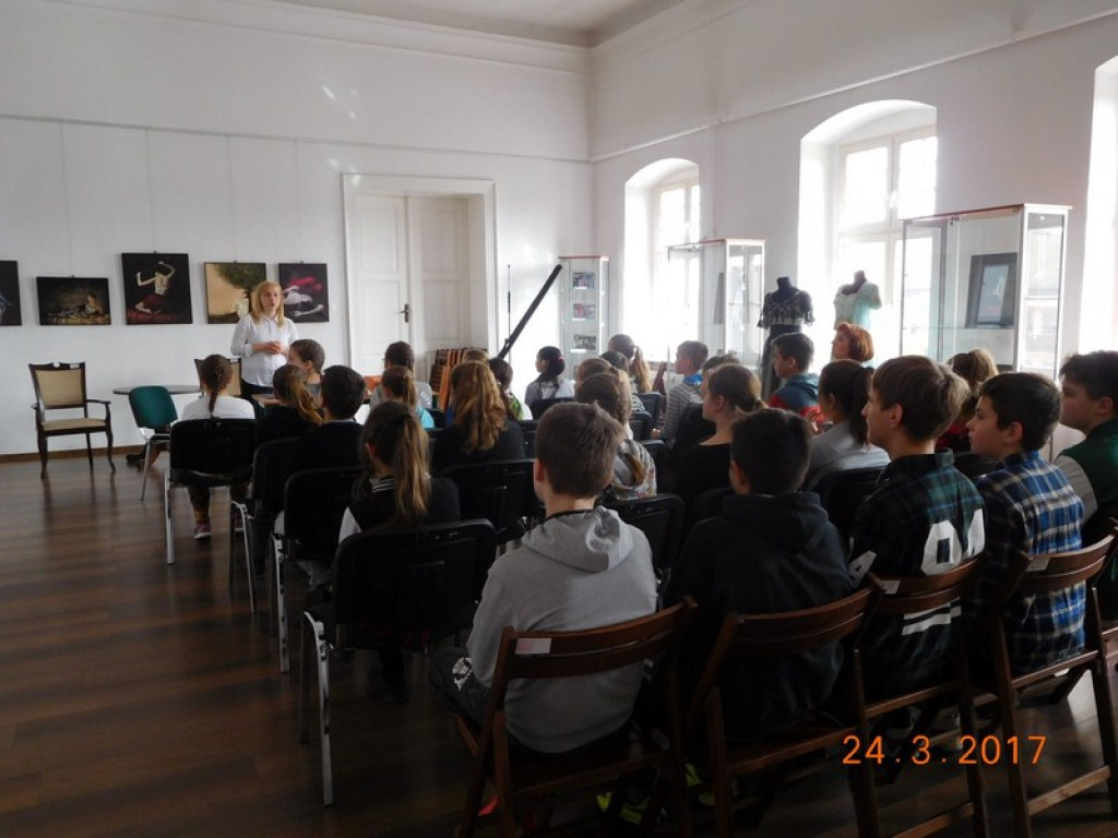 Poznajemy grodkowską bibliotekę