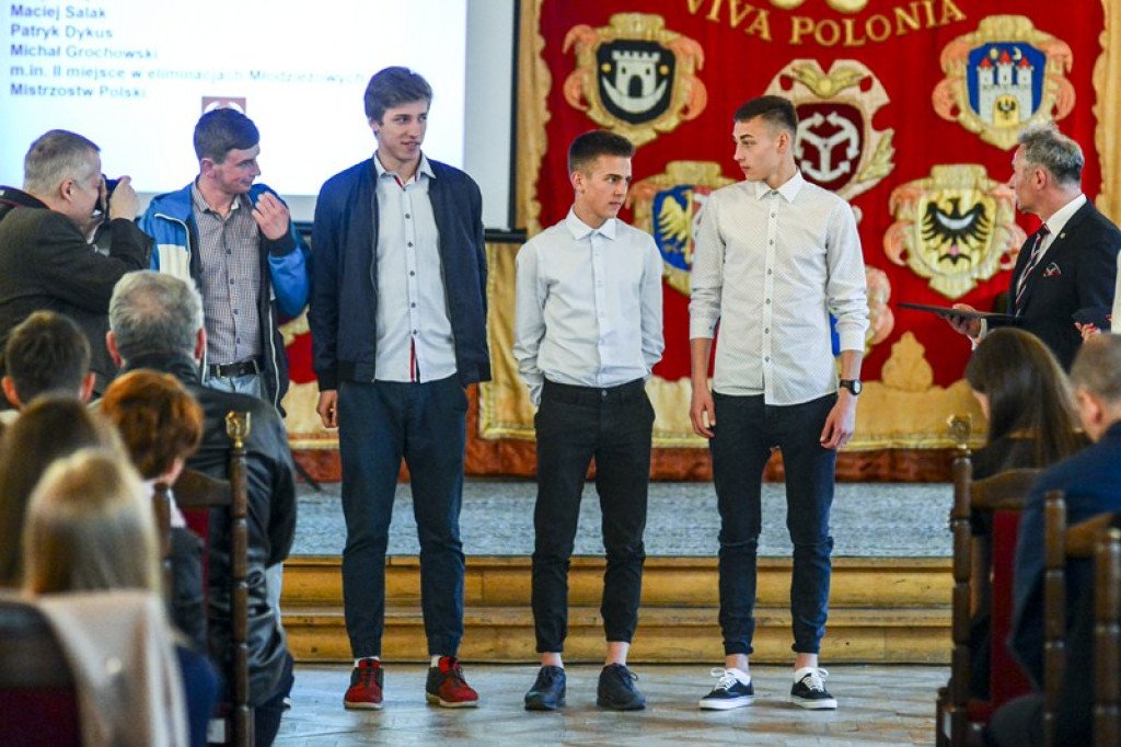 Ceremonia wręczenia nagród dla najlepszych sportowców, trenerów i działaczy za rok 2016 [FOTORELACJA]