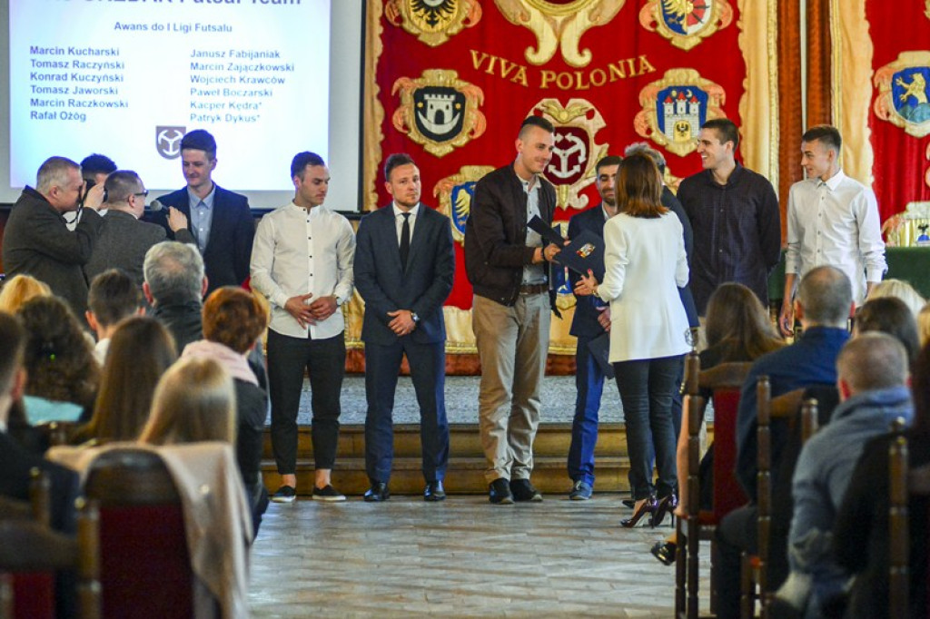 Ceremonia wręczenia nagród dla najlepszych sportowców, trenerów i działaczy za rok 2016 [FOTORELACJA]