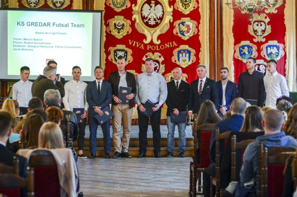 Ceremonia wręczenia nagród dla najlepszych sportowców, trenerów i działaczy za rok 2016 [FOTORELACJA]