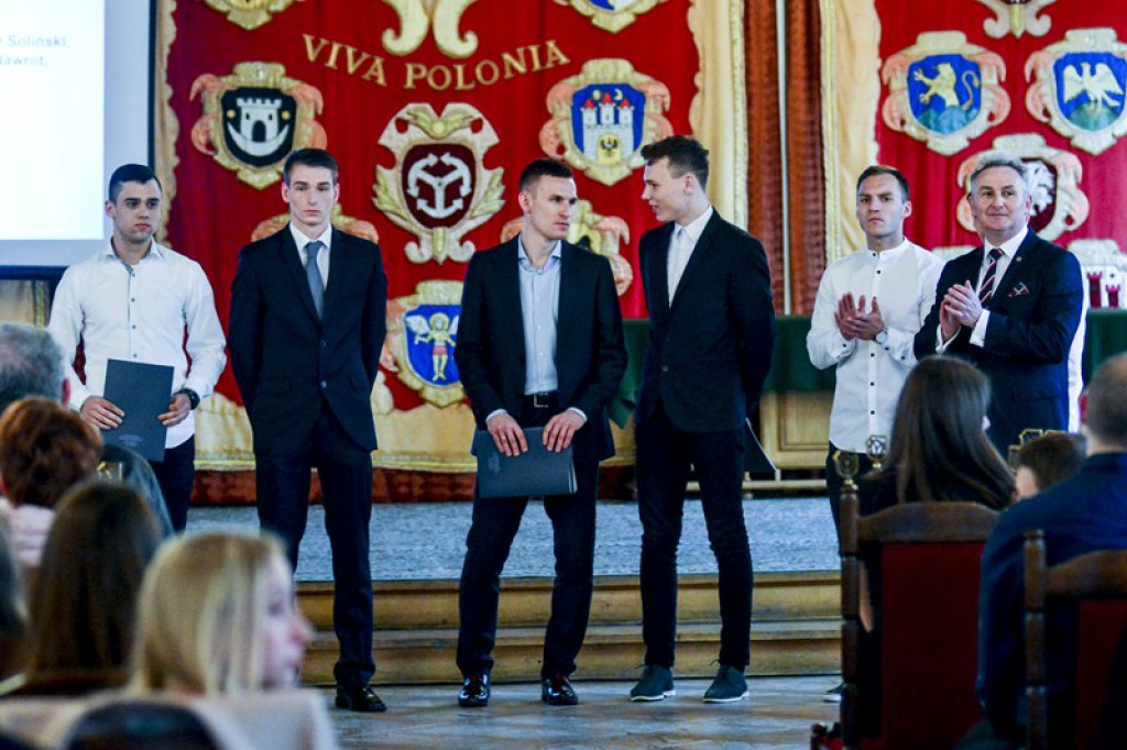 Ceremonia wręczenia nagród dla najlepszych sportowców, trenerów i działaczy za rok 2016 [FOTORELACJA]