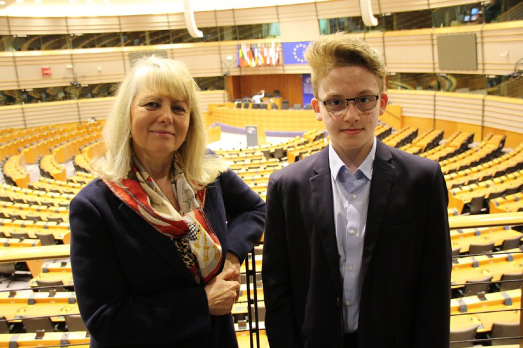 Bruksela robi wrażenie. Uczeń GP 2 w Grodkowie Kajetan Kowal w stolicy Europy