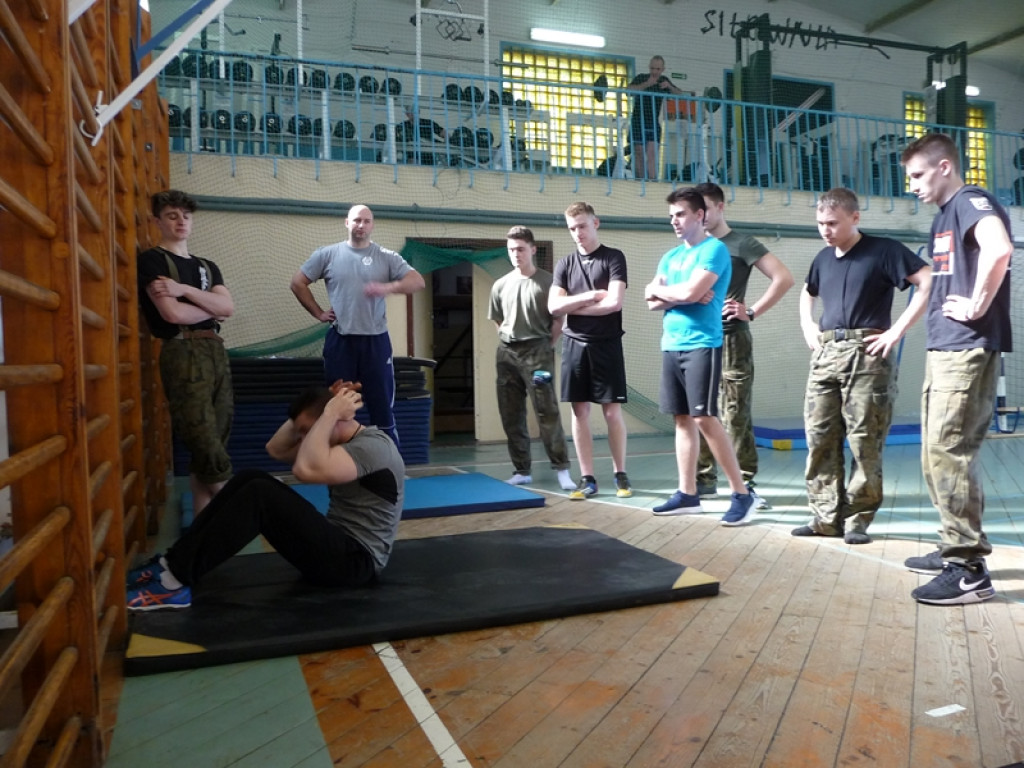 Trening  pod kierunkiem żołnierskiej kadry