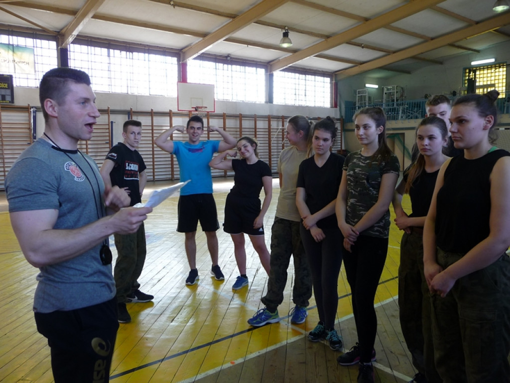 Trening  pod kierunkiem żołnierskiej kadry