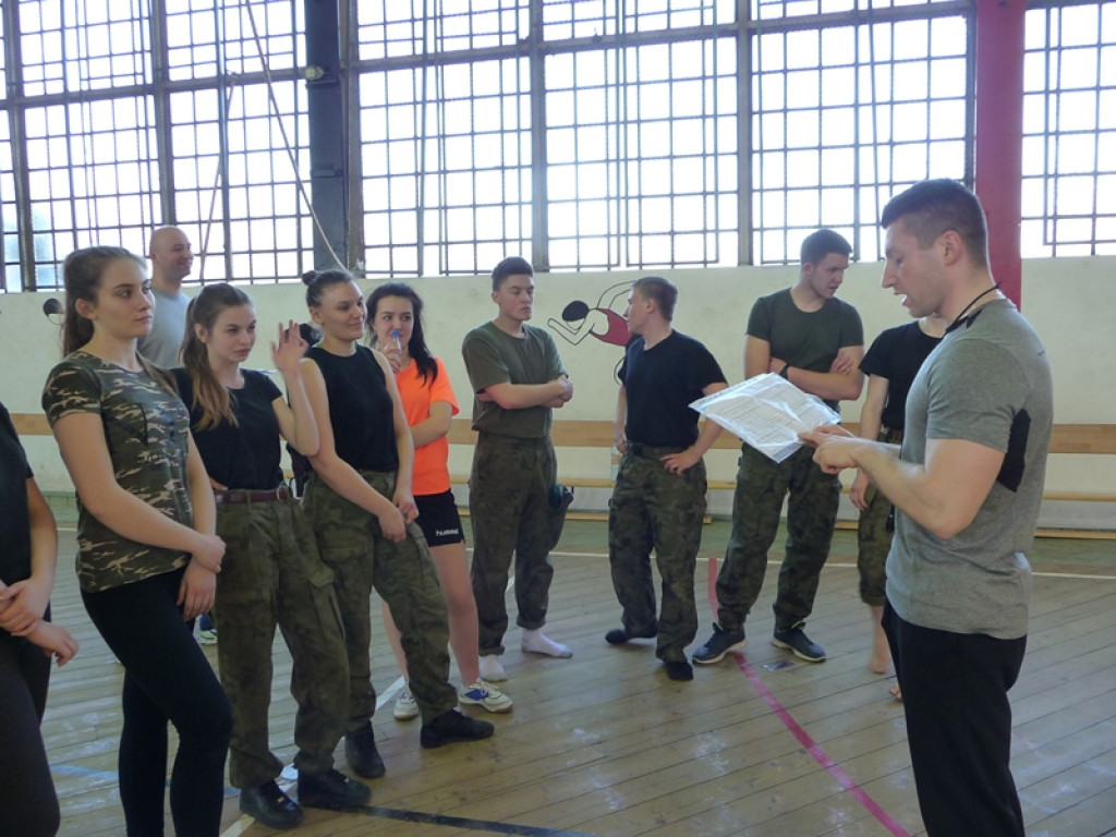 Trening  pod kierunkiem żołnierskiej kadry