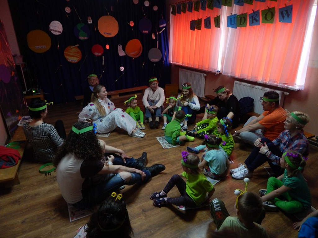 Kosmiczne zabawy w PP nr 3 w grupie I 