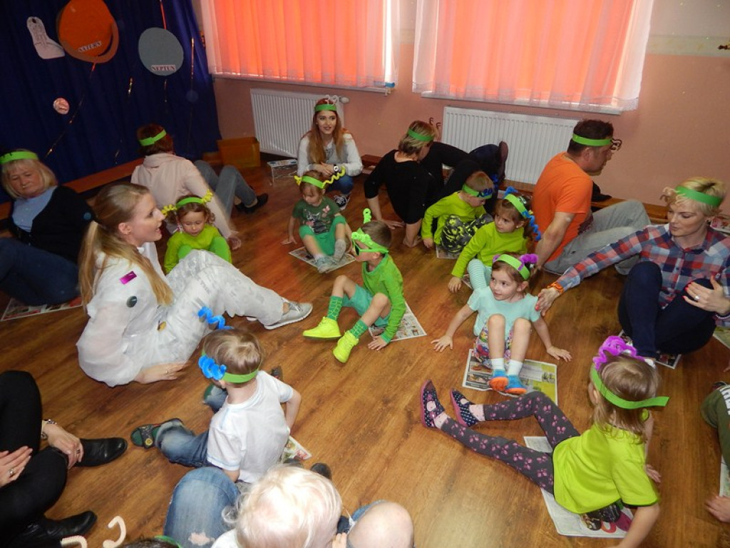 Kosmiczne zabawy w PP nr 3 w grupie I 