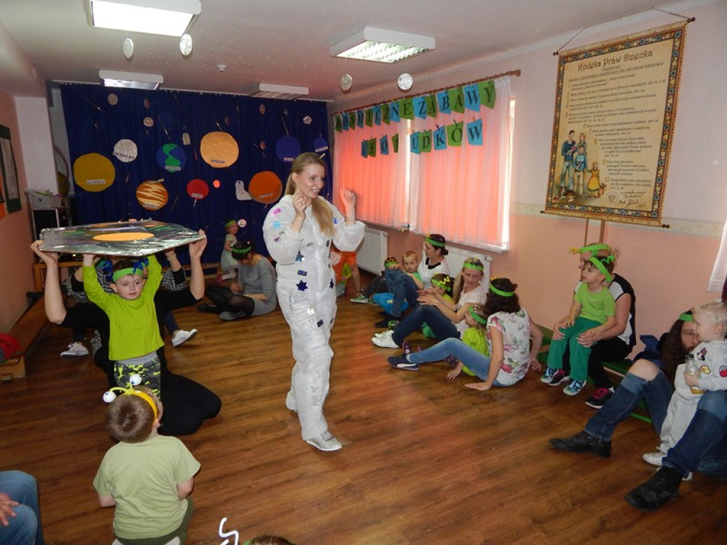 Kosmiczne zabawy w PP nr 3 w grupie I 