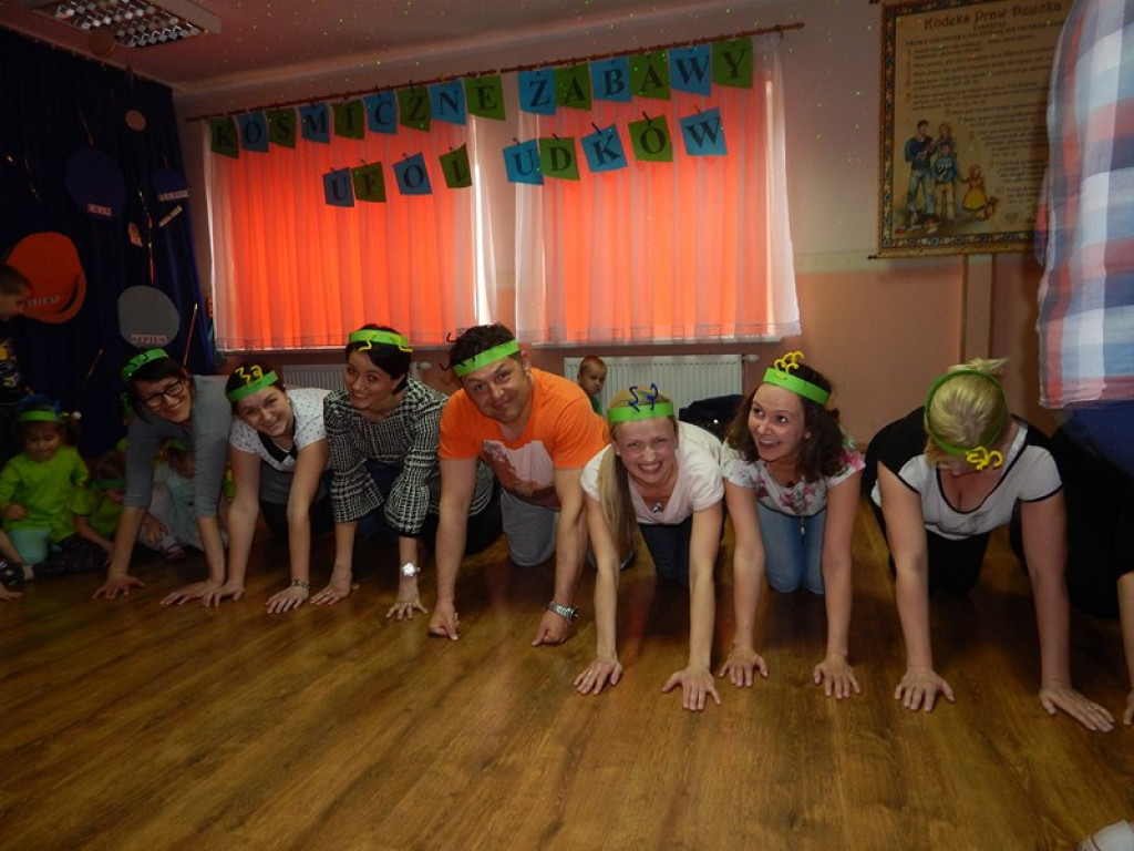 Kosmiczne zabawy w PP nr 3 w grupie I 