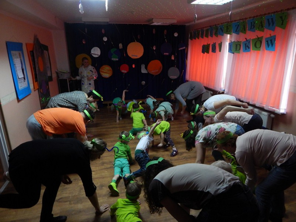 Kosmiczne zabawy w PP nr 3 w grupie I 