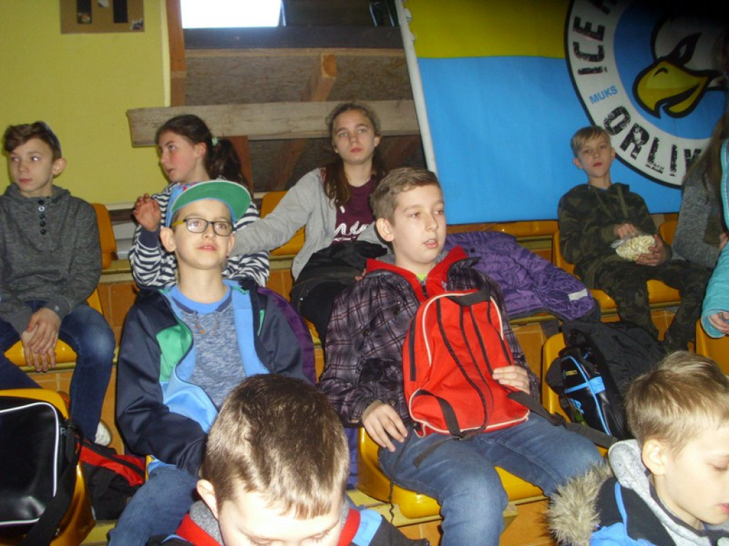 Uczniowie PSP w Olszance na Moskiewskiej Rewii na Lodzie w Opolu