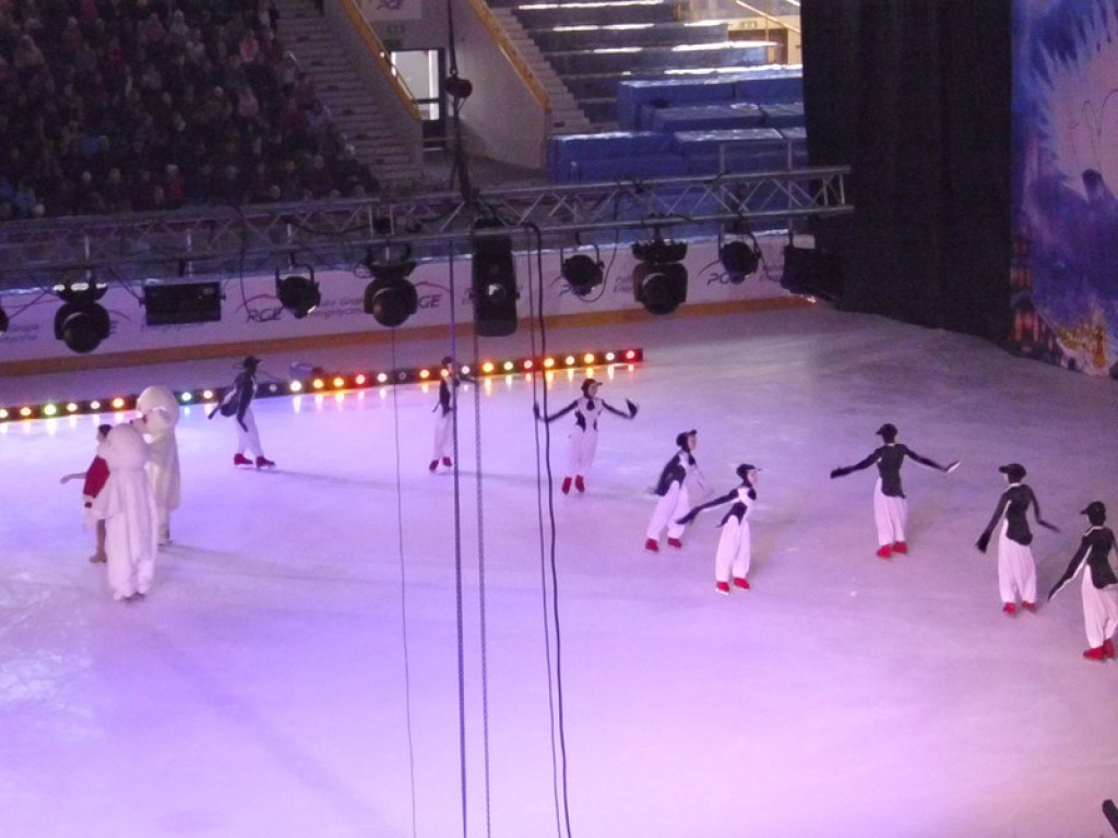 Uczniowie PSP w Olszance na Moskiewskiej Rewii na Lodzie w Opolu