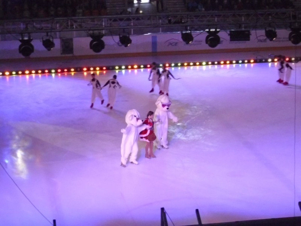 Uczniowie PSP w Olszance na Moskiewskiej Rewii na Lodzie w Opolu