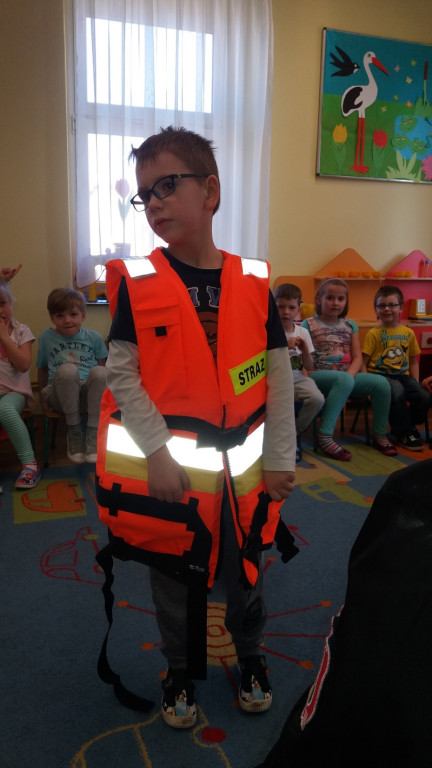 WIZYTA STRAŻAKÓW W PUBLICZNYM PRZEDSZKOLU W OLSZANCE