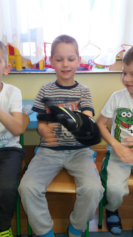 WIZYTA STRAŻAKÓW W PUBLICZNYM PRZEDSZKOLU W OLSZANCE