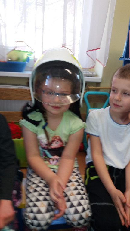 WIZYTA STRAŻAKÓW W PUBLICZNYM PRZEDSZKOLU W OLSZANCE