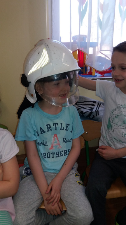 WIZYTA STRAŻAKÓW W PUBLICZNYM PRZEDSZKOLU W OLSZANCE