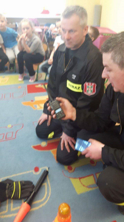 WIZYTA STRAŻAKÓW W PUBLICZNYM PRZEDSZKOLU W OLSZANCE