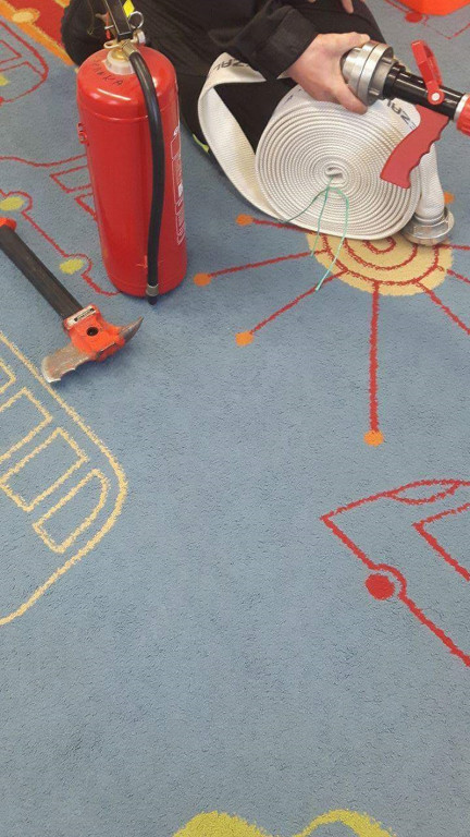 WIZYTA STRAŻAKÓW W PUBLICZNYM PRZEDSZKOLU W OLSZANCE