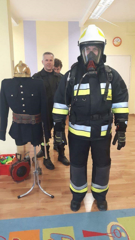 WIZYTA STRAŻAKÓW W PUBLICZNYM PRZEDSZKOLU W OLSZANCE