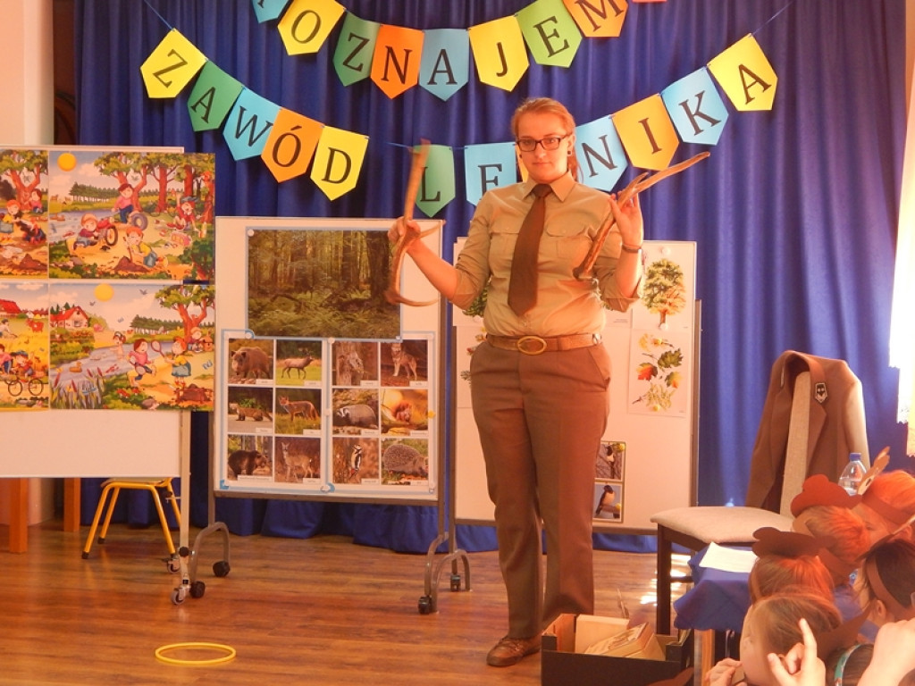 POZNAJEMY ZAWÓD LEŚNIKA