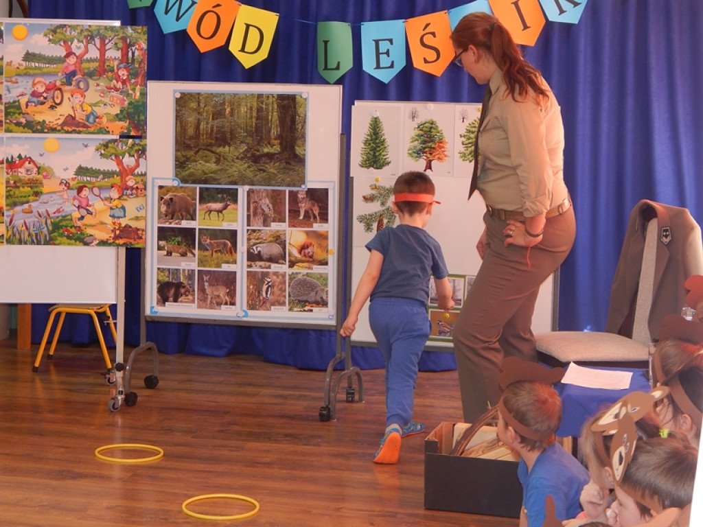 POZNAJEMY ZAWÓD LEŚNIKA