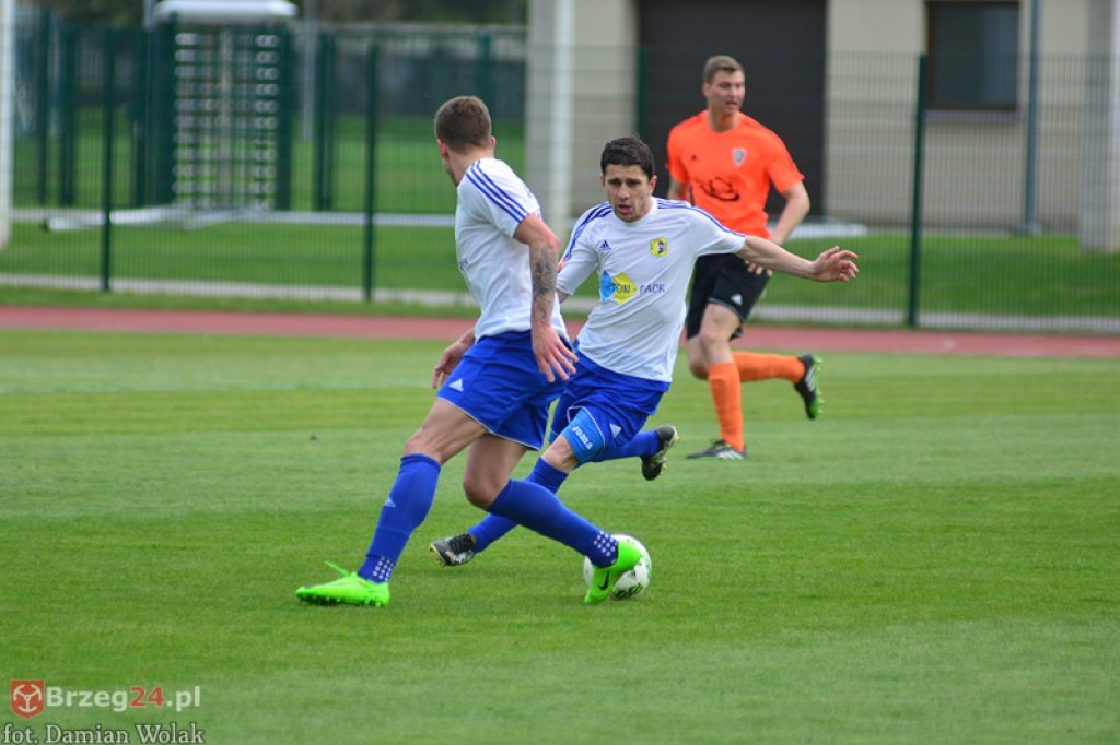 Bezbramkowy remis w derbach. Podział punktów w Brzegu [foto]