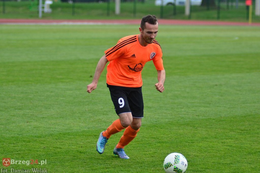 Bezbramkowy remis w derbach. Podział punktów w Brzegu [foto]