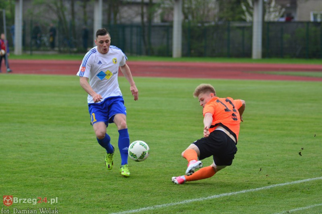 Bezbramkowy remis w derbach. Podział punktów w Brzegu [foto]