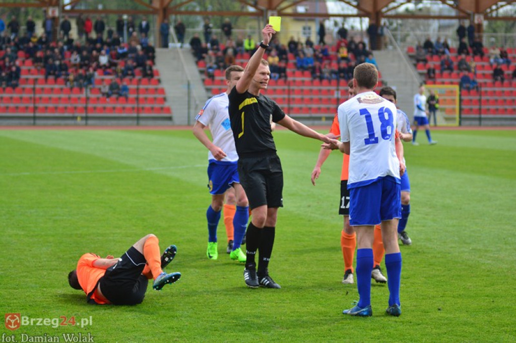 Bezbramkowy remis w derbach. Podział punktów w Brzegu [foto]