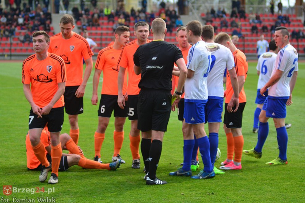 Bezbramkowy remis w derbach. Podział punktów w Brzegu [foto]