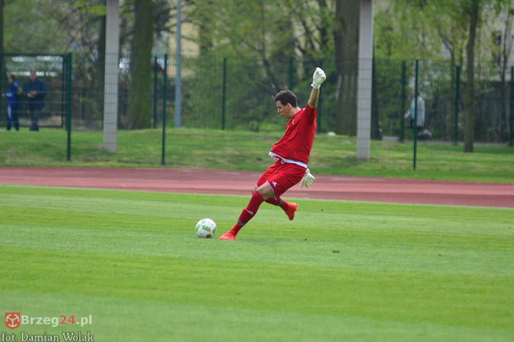 Bezbramkowy remis w derbach. Podział punktów w Brzegu [foto]
