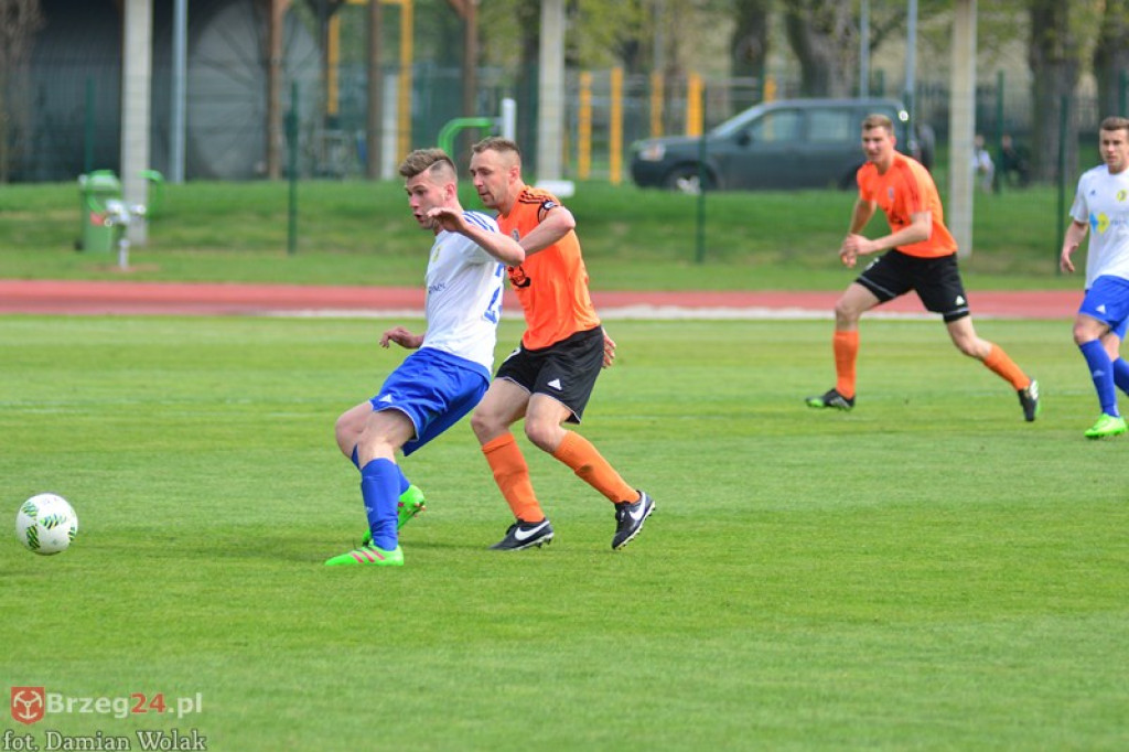 Bezbramkowy remis w derbach. Podział punktów w Brzegu [foto]