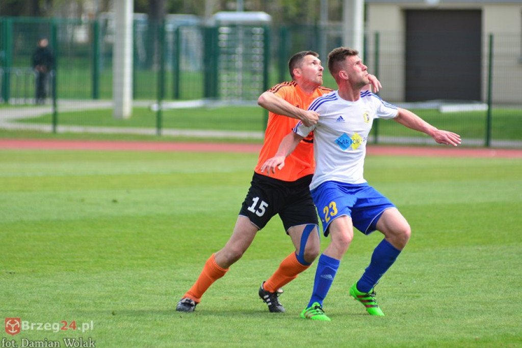 Bezbramkowy remis w derbach. Podział punktów w Brzegu [foto]