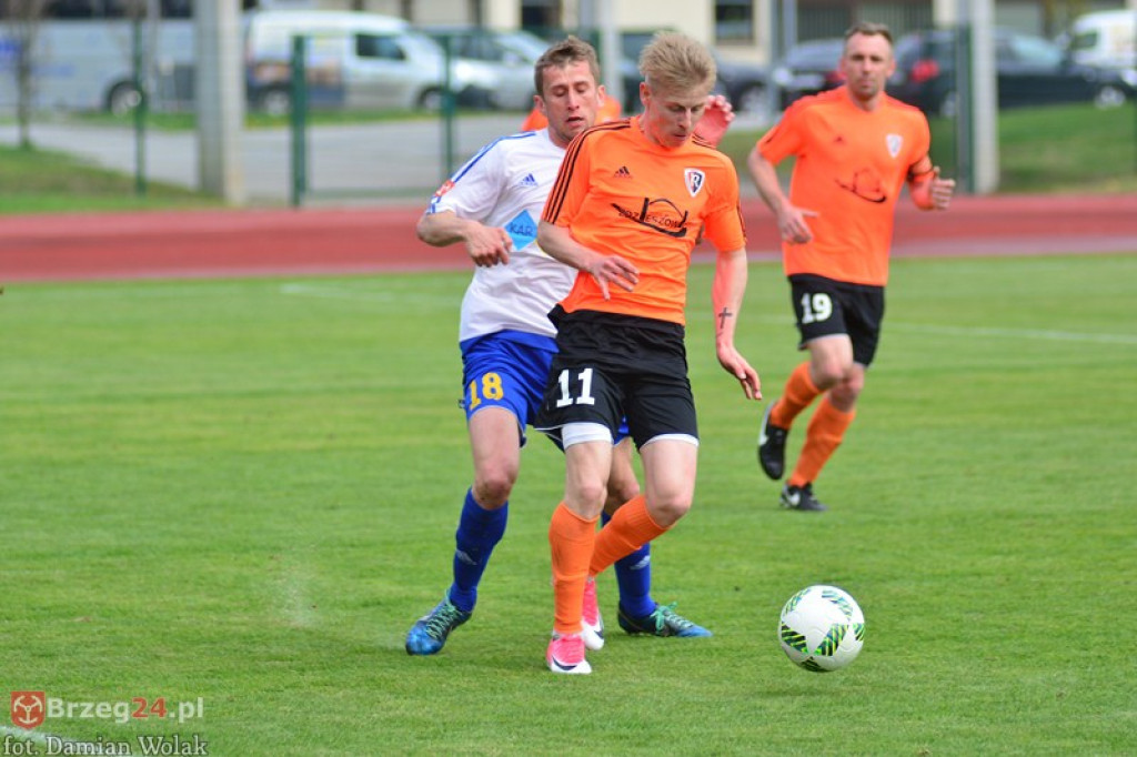 Bezbramkowy remis w derbach. Podział punktów w Brzegu [foto]