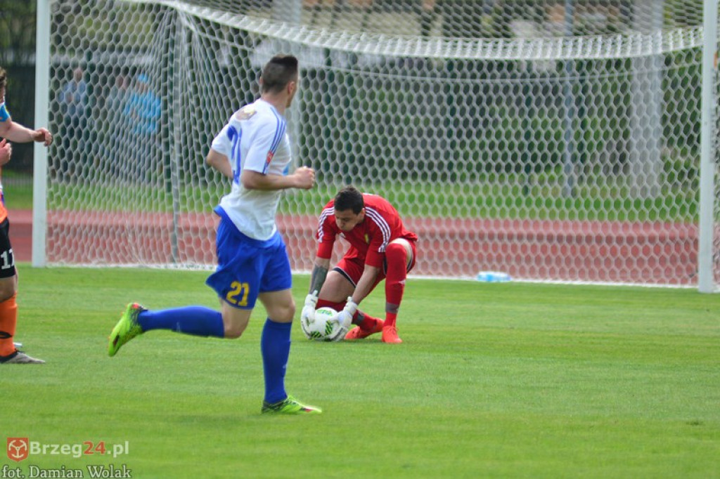 Bezbramkowy remis w derbach. Podział punktów w Brzegu [foto]
